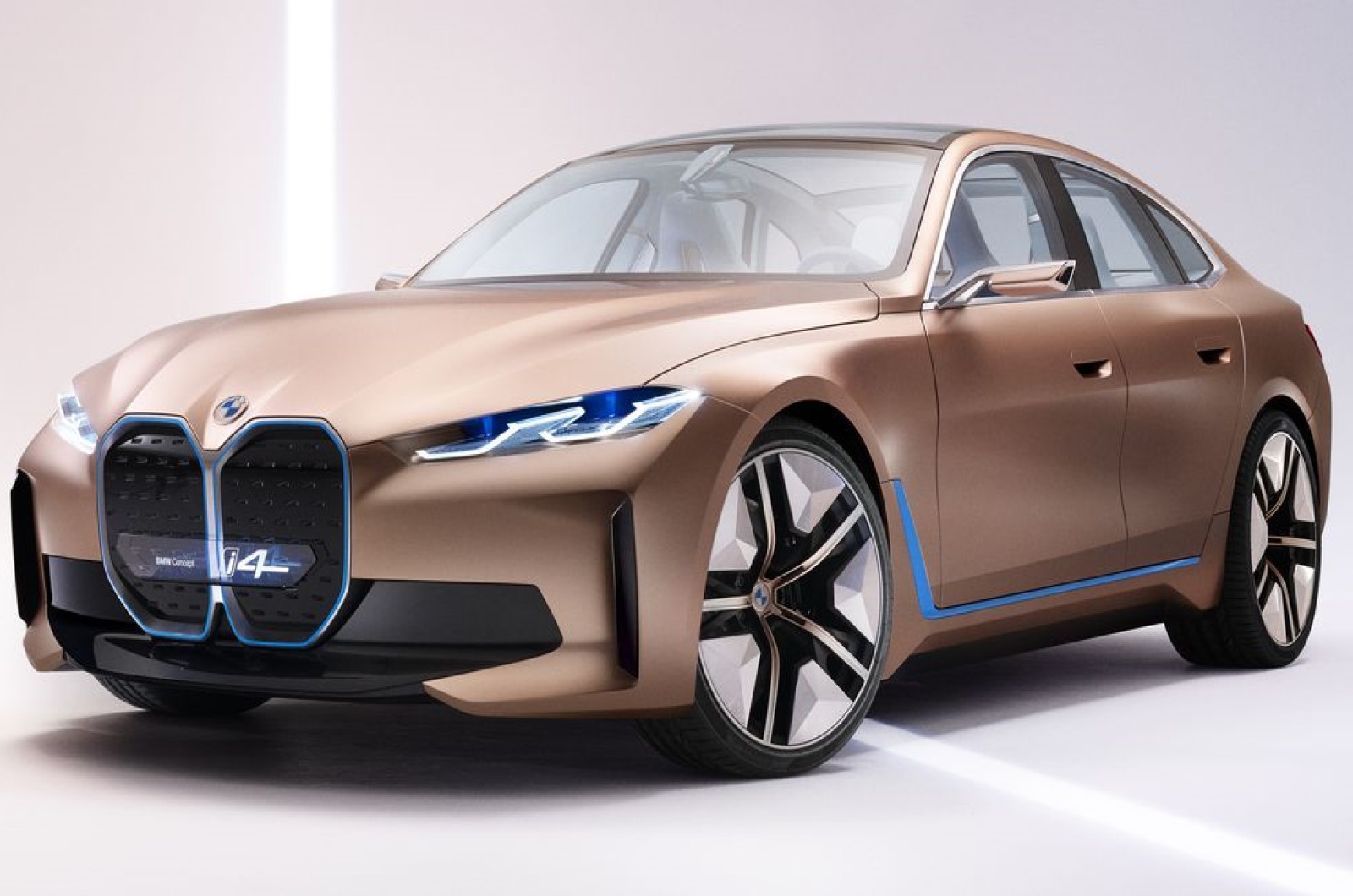 BMW i4