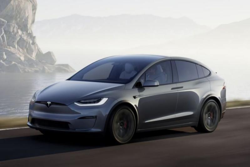 Tesla Model X Plaid